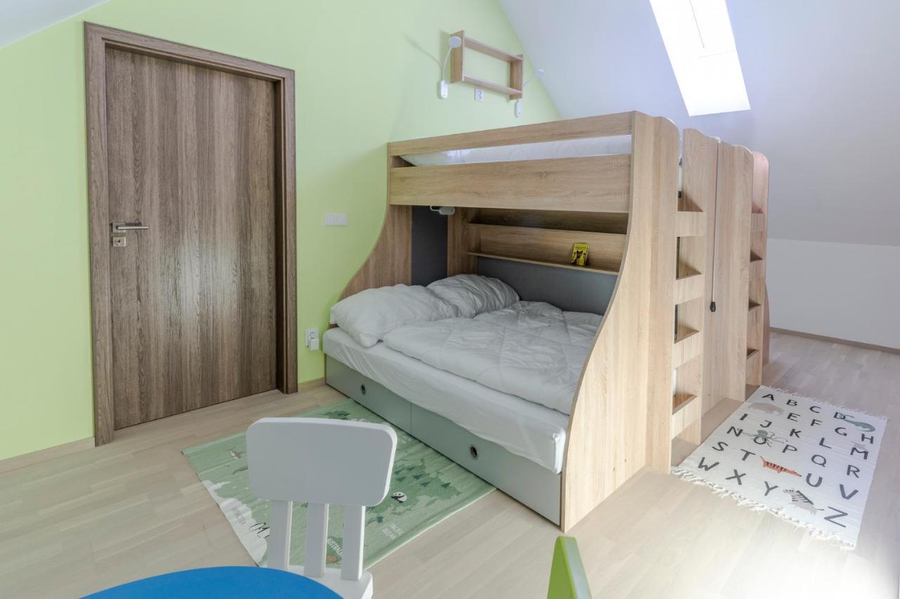 Apartman Horni Misecky - Luxusni Ubytovani Pro Dve Rodiny S Detmi Exteriör bild