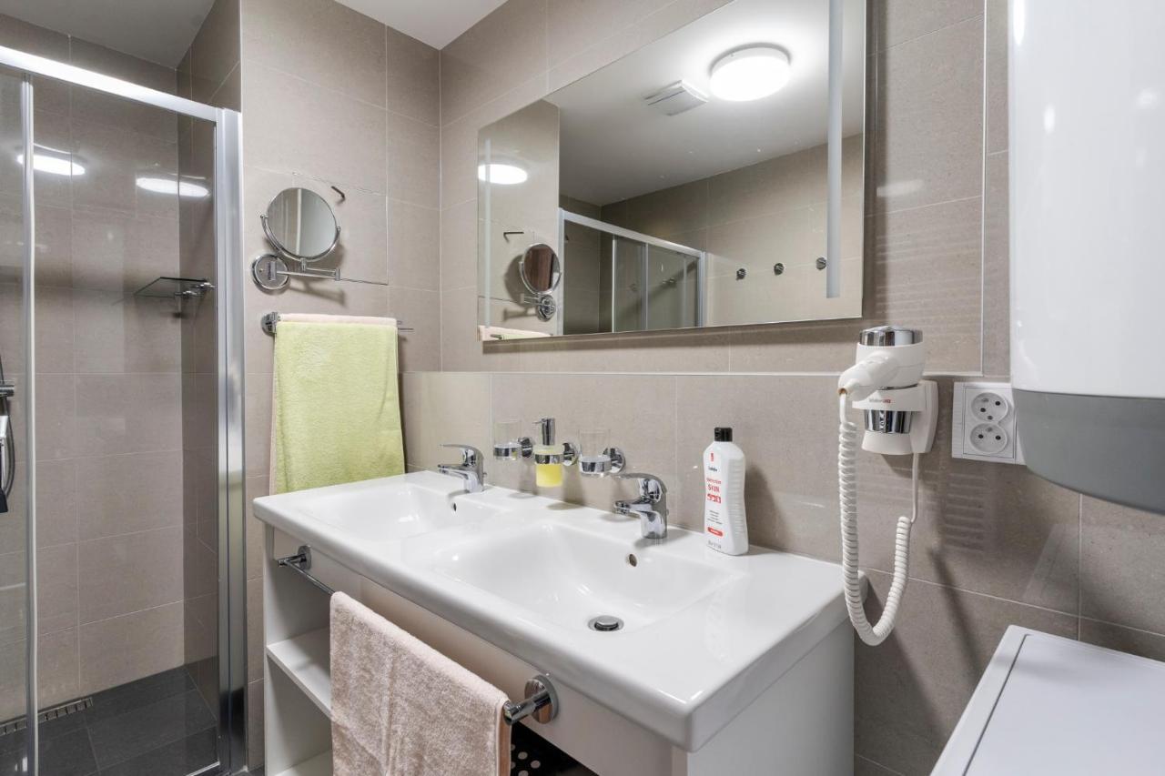 Apartman Horni Misecky - Luxusni Ubytovani Pro Dve Rodiny S Detmi Exteriör bild